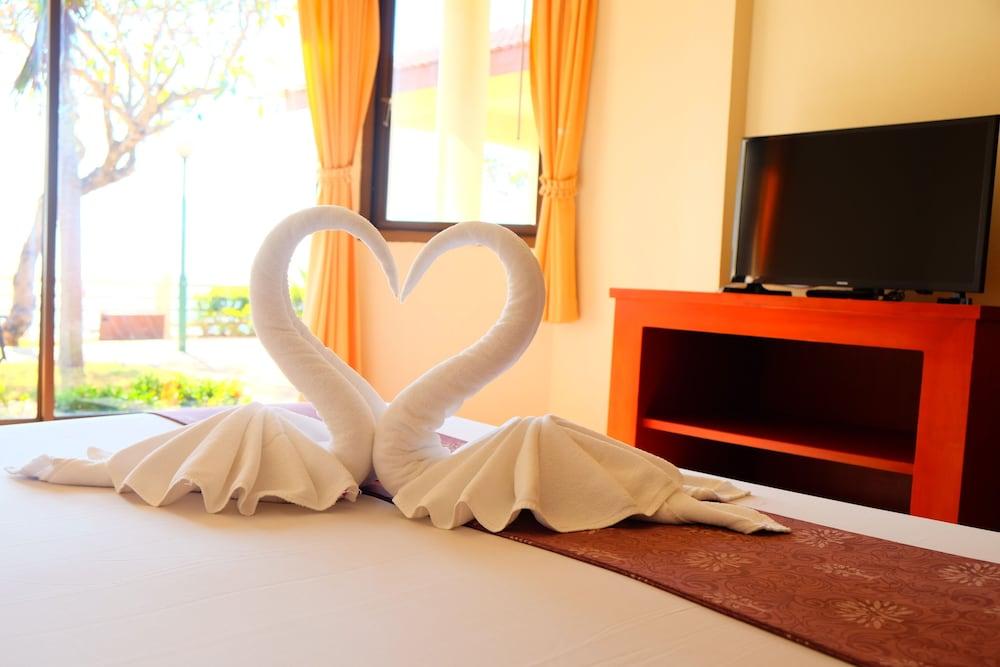 New Travel Beach Hotel & Resort Chao Lao Beach Zewnętrze zdjęcie
